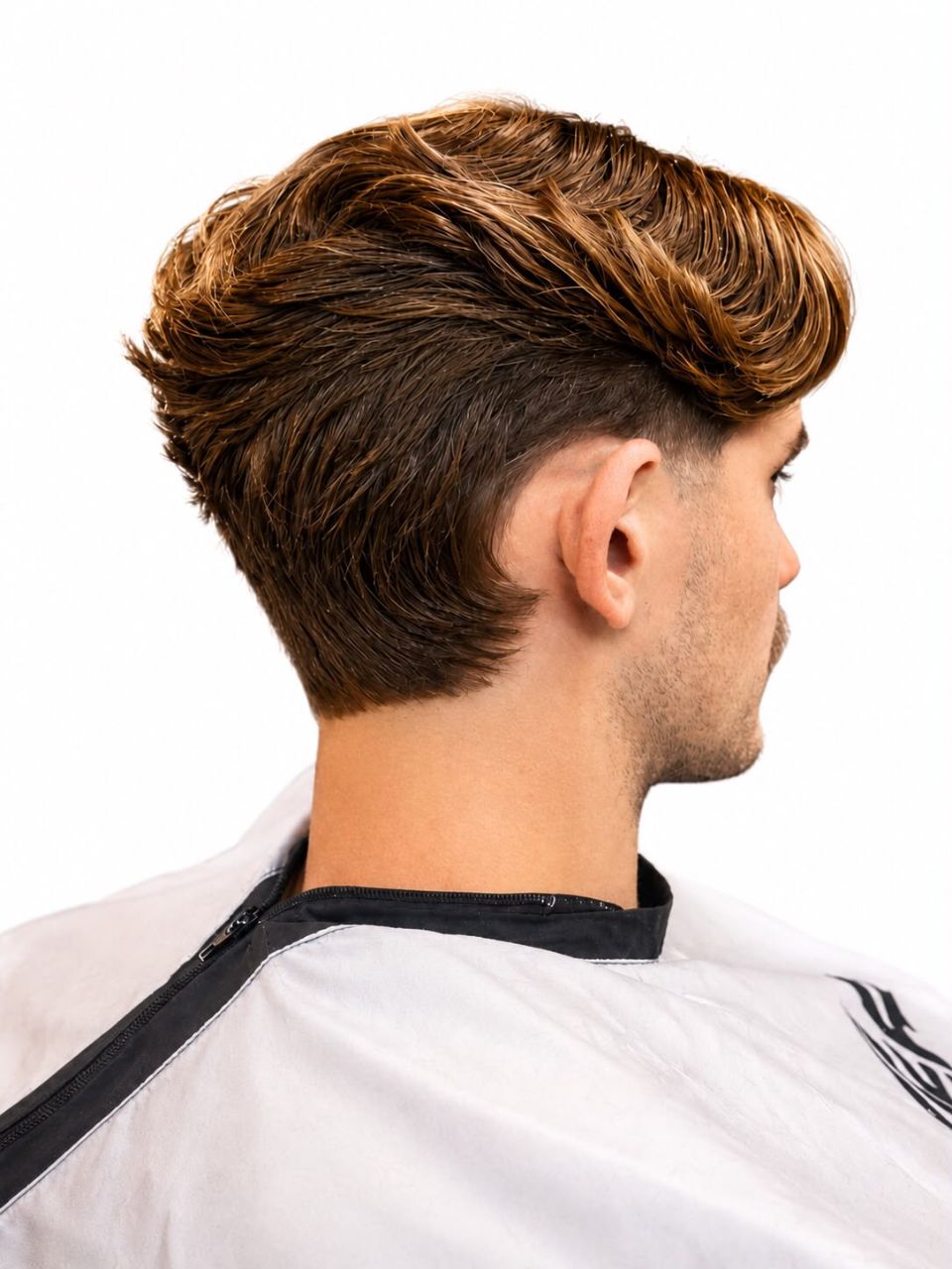 Corte degradê clássico em fundo branco